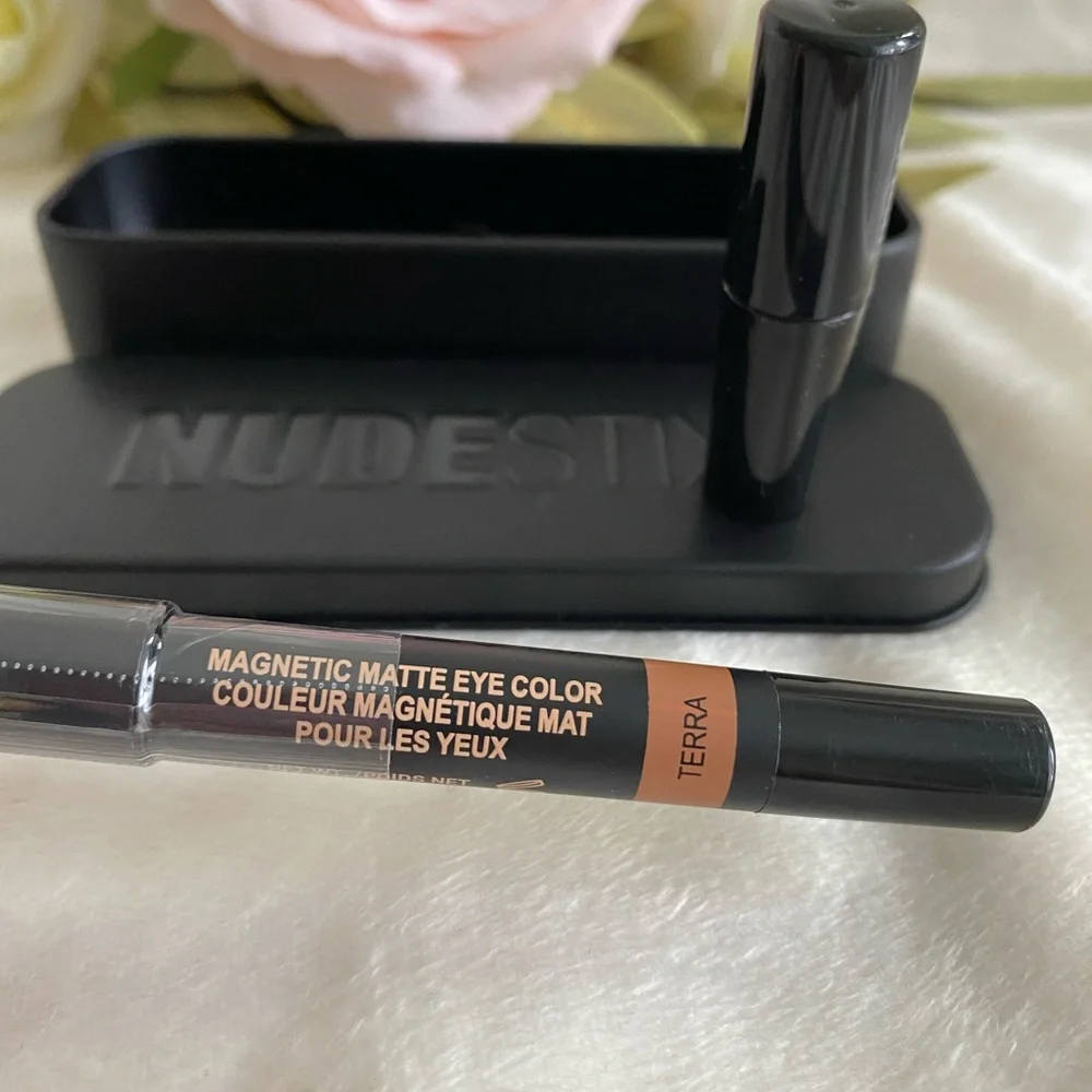 Nudestix Magnetic Matte Eye Color in Terra